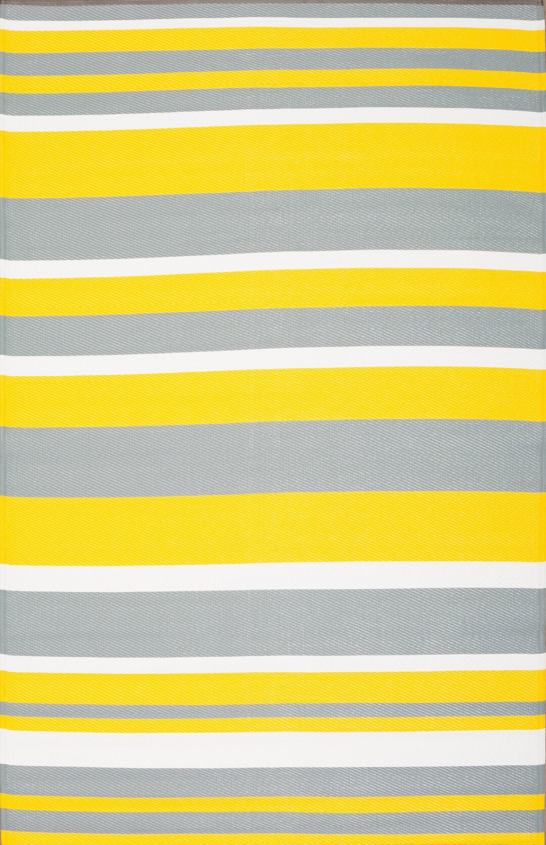 Quick Dry Reversible Outdoor Plastic Rug Made With Recycled Plastic