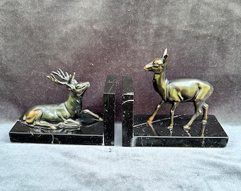 Sujetalibros franceses Art Déco con forma de ciervo y cierva, escultura antigua de peltre, par con base de mármol, estilo vintage de la década de 1930, regalo para amantes de la naturaleza.