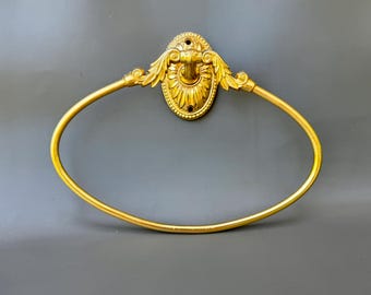 Vintage-Style Gold Metal Towel Ring, Elegant Wall-Mounted Towel Holder, Hollywood Regency bathroom decor