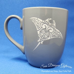 Manta Ray - Engraved Ceramic Coffee/Tea Mug - Grey
