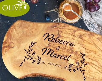 Tabla de desayuno hecha de madera de olivo con grabado REIGEN - tabla de merienda personalizada tabla de cortar pan regalo pareja nombres de boda novios