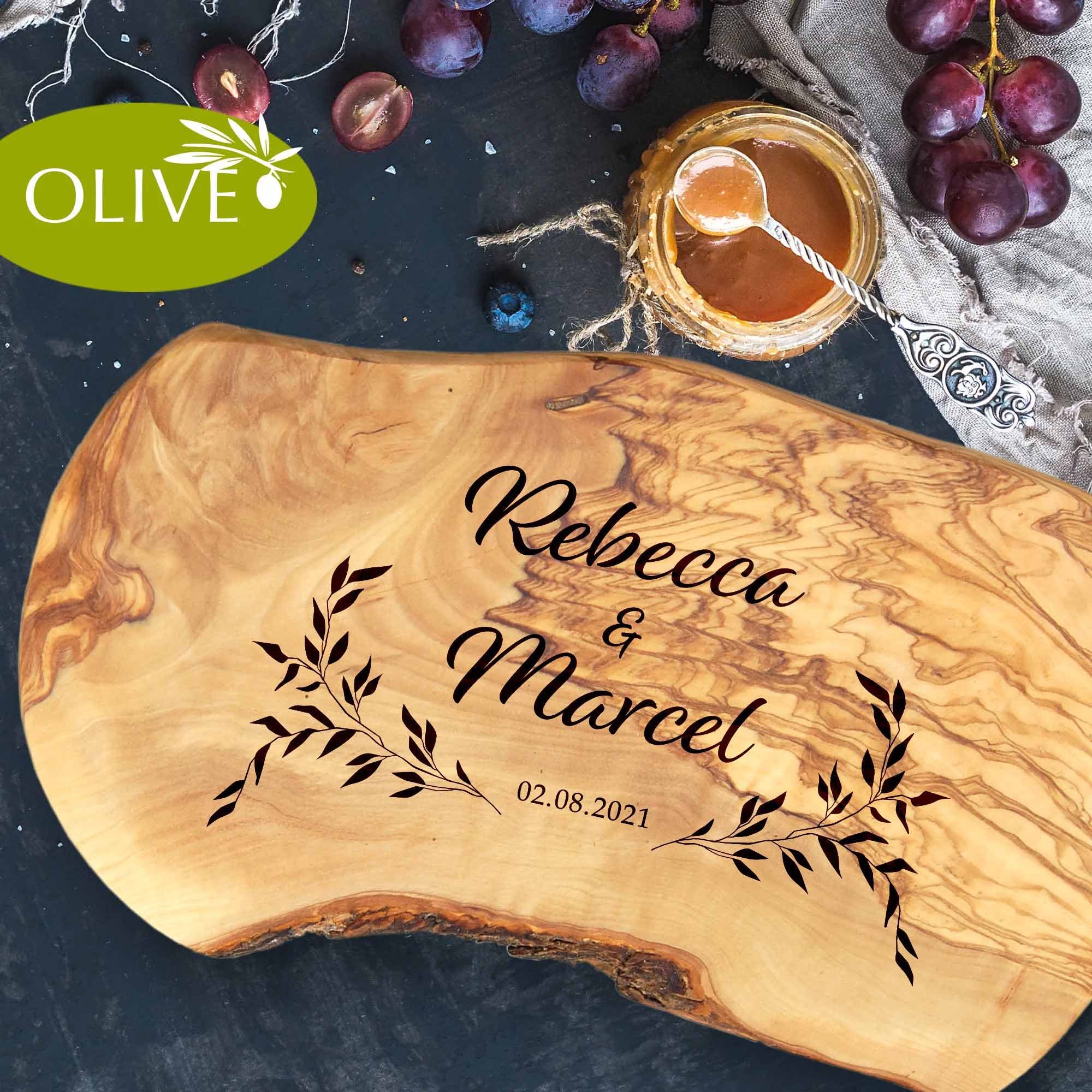 Breakfast board made of olive wood with engraving REIGEN - personalized Vesper board bread cutting board gift couple wedding names bride and groom