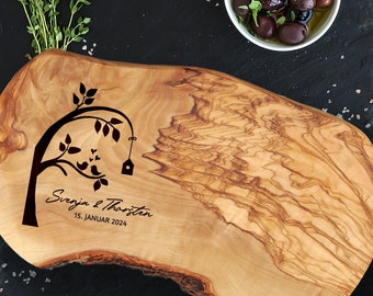 Frühstücksbrett aus Olivenholz mit Gravur VOGELBAUM - personalisiert Vesper Brett Brot Schneidebrett Geschenk Paar Hochzeit Namen Brautpaar