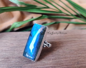 Handmade Rectangle Labradorite Ring: 925 Sterling Silver