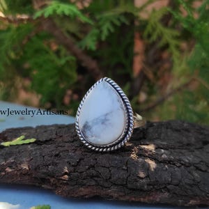 Handmade Pear Howlite Ring: 925 Sterling Silver Gemstone