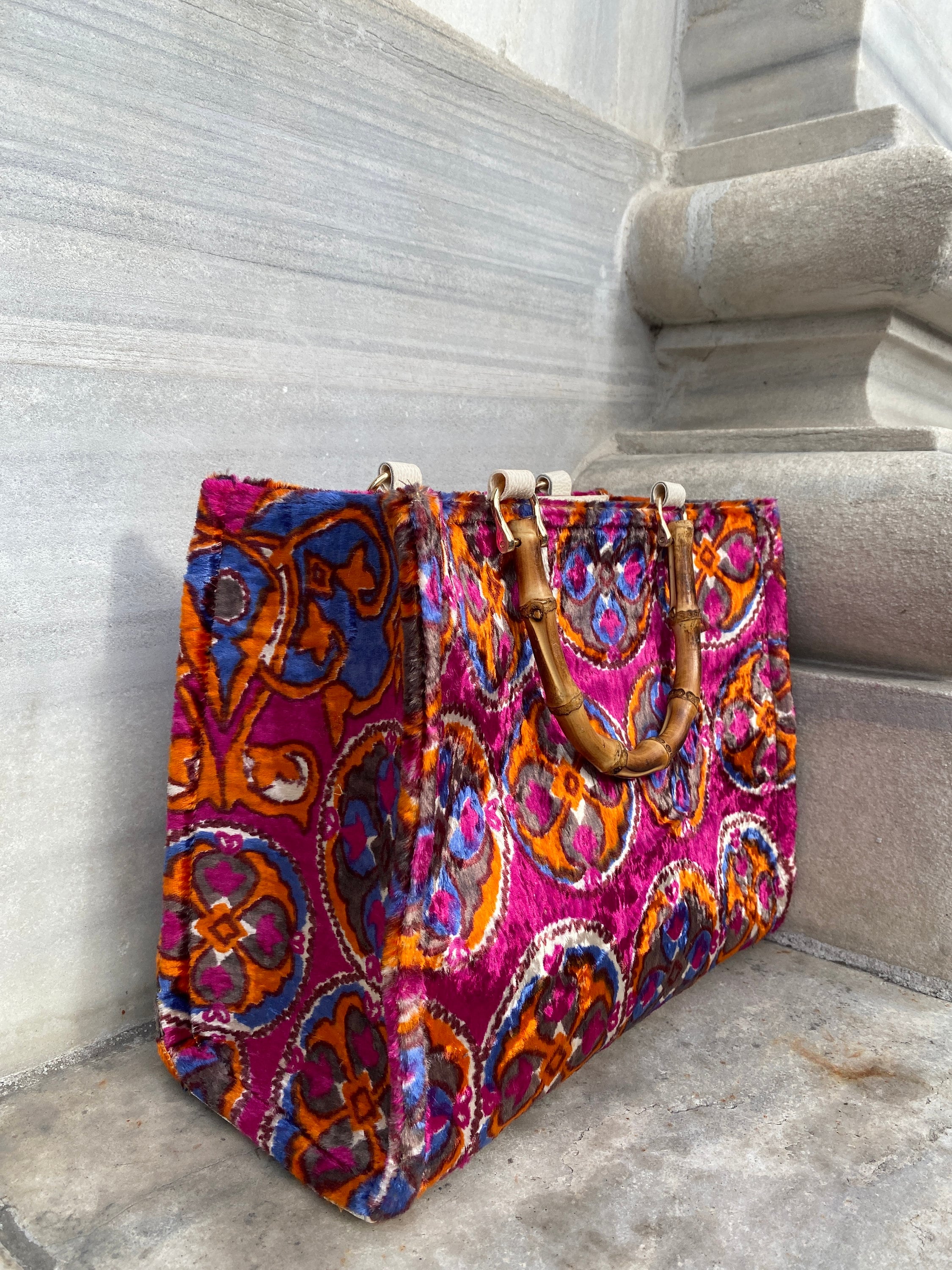 Tote bag aus Seide Ikat, Große Tragetasche Traditionelle Boho Handarbeit Pink Farbe Skandinavischen Stil Boho Seide Samt Tasche-Einkaufstasche Tasche, Bambusgriff Tote