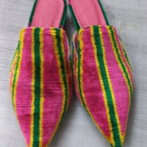 Shoes ikat velvet handmade, women’s shoes silk handmade,pink yellow handcraft slipper for woman, boho shoes hand embroidery, velvet slipper