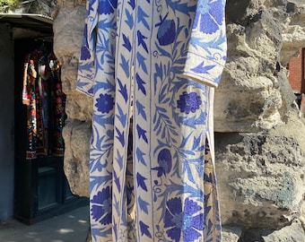 Uzbek suzani embroidered caftan, Suzani long blue caftan, suzani coat, handwoven fabric kimono, handmade silk fabric coat, handmade clothing