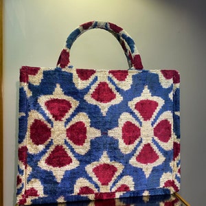IkatTasche , Burgund Blau Blumenmuster Seide Hand gewebt Ikat Einkaufstasche