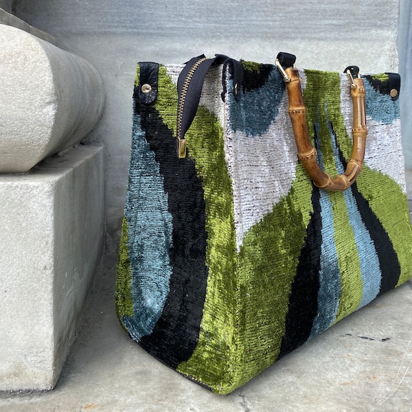 Velvet ikat tote bag, green handmade shopping bag, large ikat handmade bamboo tote bag, green silk velvet bag, uzbek boho bag bamboo handle