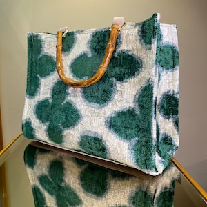 Velvet ikat tote bag, green handmade shopping bag, large ikat handmade bamboo tote bag, green silk velvet bag, uzbek boho bag bamboo handle