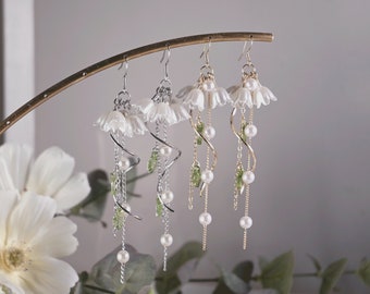 Boucles d'oreilles muguet, boucles d'oreilles fleurs en résine, boucles d'oreilles longues de mariée, cadeau de demoiselle d'honneur