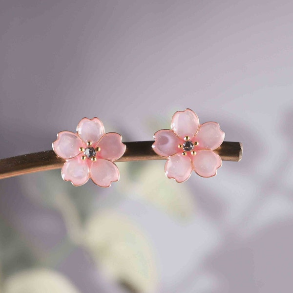 Sakura Ohrringe, Resin Blumen Ohrringe, Kirschblüten Ohrringe, japanische Kawaii Ohrringe