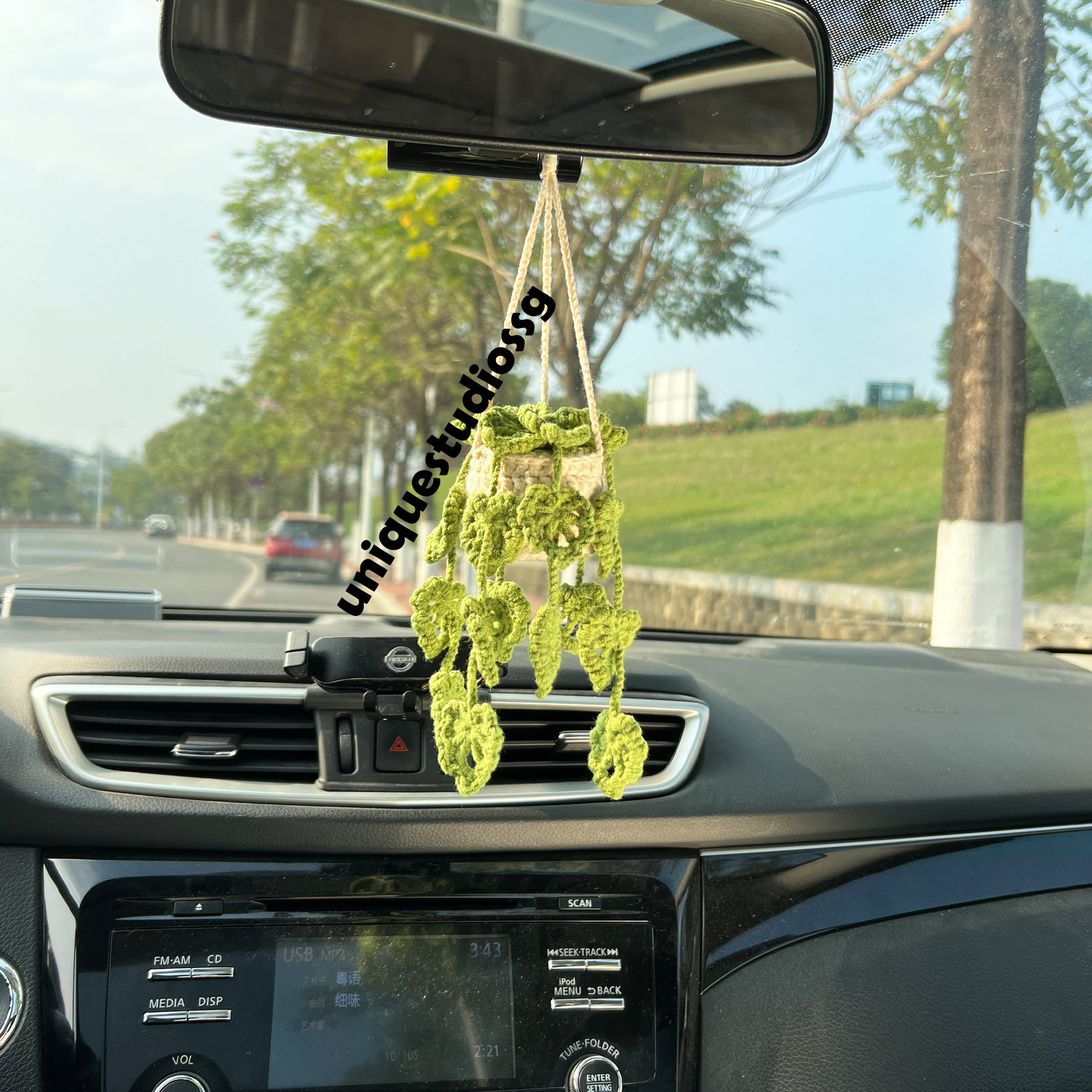 Vansolinne Niedliche gehäkelte hängende Pflanzen Auto hängende Monstera für  Rückspiegel Dekor Autozubehör Automotive Innenraum Ästhetische