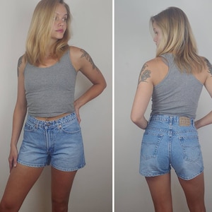Vintage Jordache Light Wash Jean Shorts | 90s High Waisted Shorts | Vintage Denim Shorts | Mid Rise Shorts | Y2k Shorts | Levi&#39;s Shorts |
