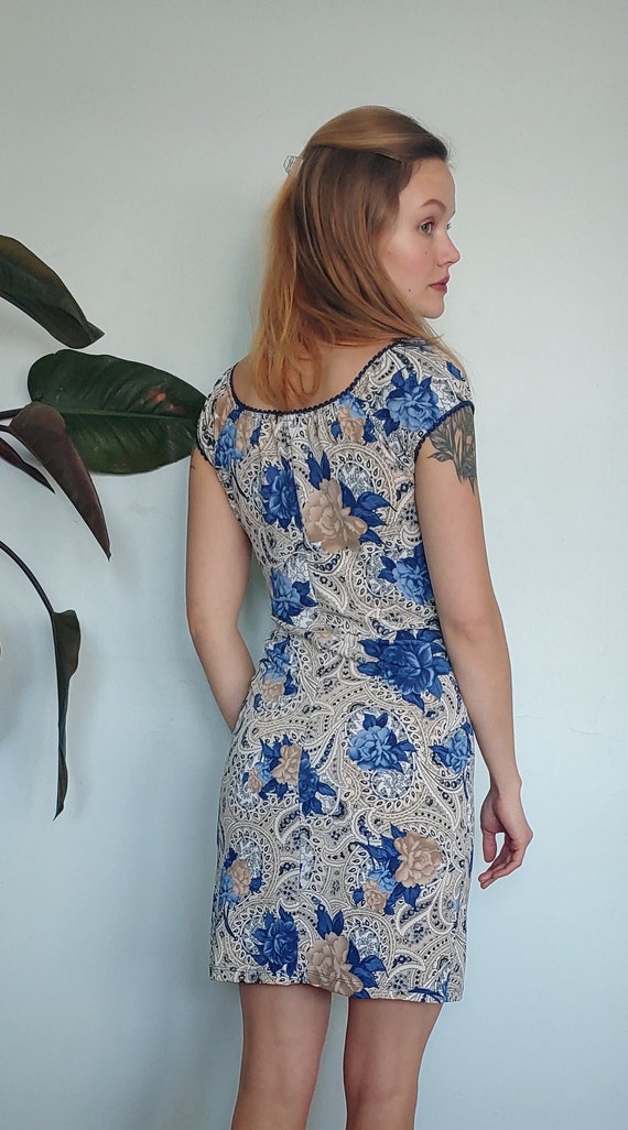 90s V-neck Paisley Print Dress | Y2k Rose Print S… - image 4