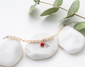 Bracelet personnalisé avec lettres et perles roses • Bracelet initial personnalisé pour enfants • Cadeau doux pour meilleur ami • Charmes initiales et roses