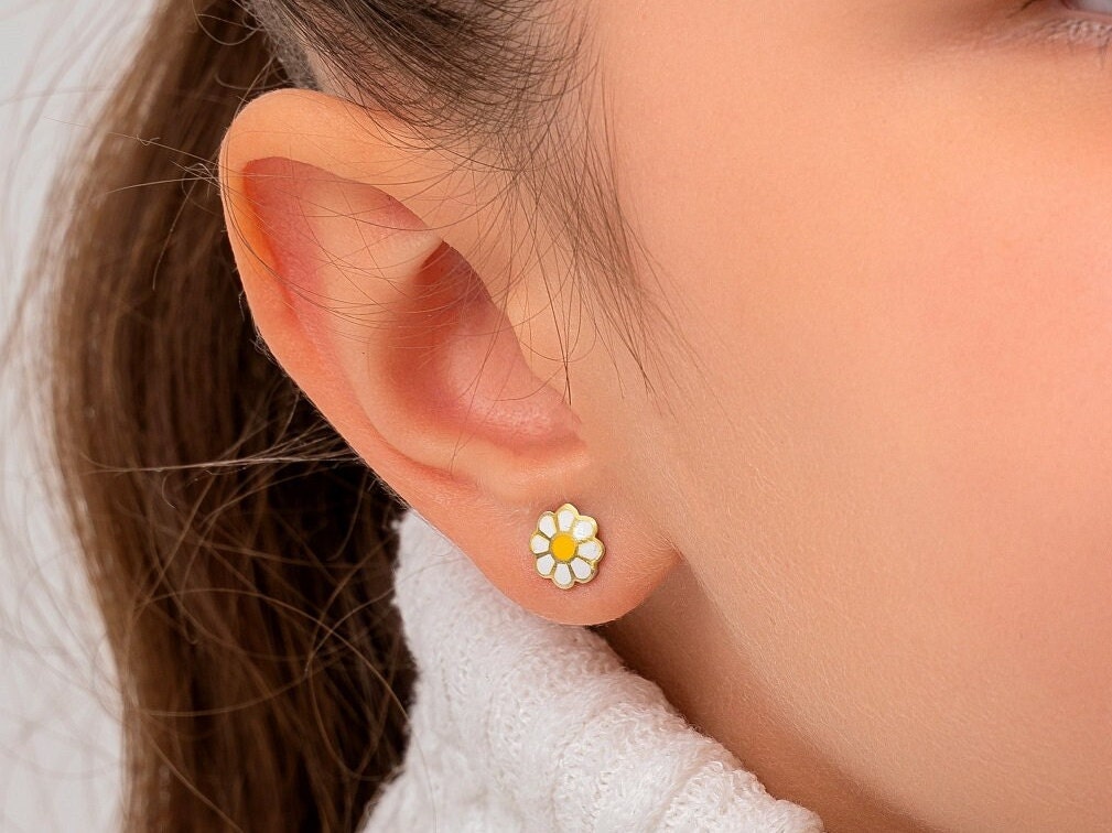 925 Silver Daisy Stud Earrings • 925 Sterling Silver | 14K