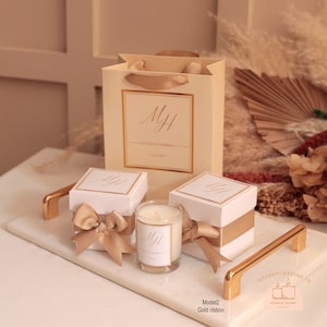 Set regalo di candele personalizzate per matrimonio, fidanzamento e battesimo con sacchetti personalizzati