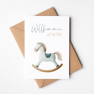 Karte Willkommen auf der Welt, Grußkarte inkl. Umschlag aus Kraftpapier, Postkarte zur Geburt mit aquarell Schaukelpferd