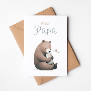 Karte "Danke Papa", Grußkarte inkl. Umschlag aus Kraftpapier, Postkarte zum Vatertag mit Papa und Baby Bär