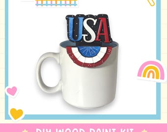 Funda para taza con banderines patrióticos de EE. UU. para hacer tú mismo: Kit de manualidades de madera para el 4 de julio
