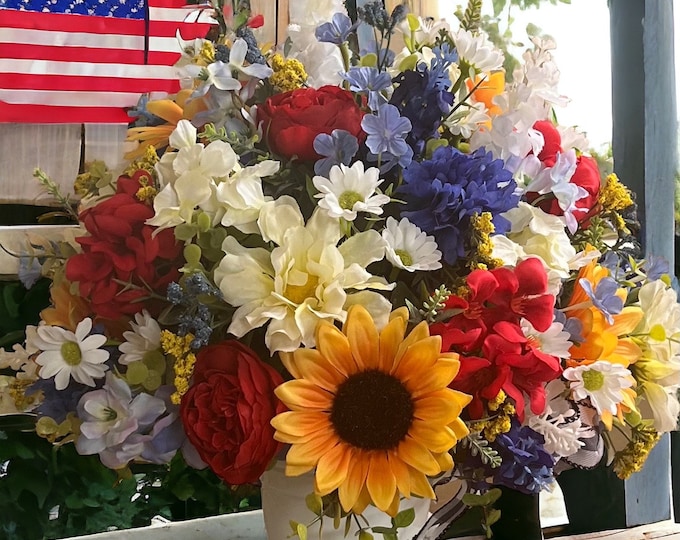 Farmhouse Patriotic Red White and Blue Centerpiece, Country Americana ...