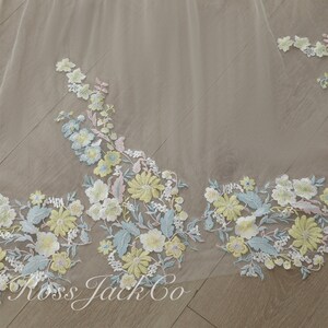 Wedding Veil Colorful Embroidered Lace Flowers, 1 Tier Bridal Veil Long, Elegant Veil Wedding Cathedral, Bridal Veil Fingertip