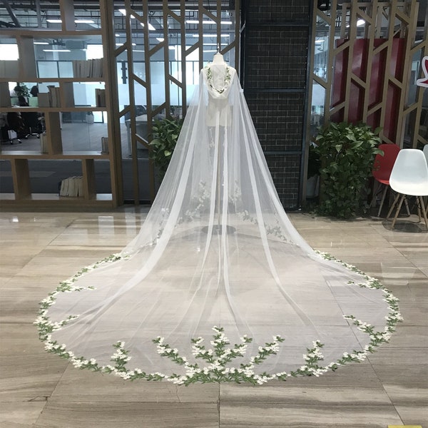 Leaves Lace Bridal Hoodie Cloak, Green Leaves and White Flower Bridal Cape, Fairy Tulle Custom Wedding Cape, Royal Bridal Wedding Cloak