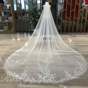 Bridal Veil 3D Beads Plants Flowers, Soft Tulle Ivory Bridal Veil 1 Tier Royal 137&quot; Luxury Sequins Plant Bridal Veil Wedding Veil Fingertip