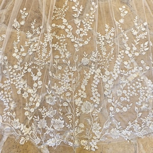 New Elegant Wild Flowers Veil, Bridal Veil with Wild Flower Lace, Veil Floral, Veil Royal, Custom Wedding Veil, Hand Made Veil