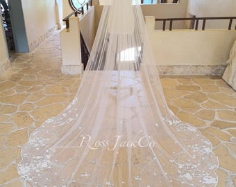 Pencil Edge Scallop Shape Veil With Kapok Flower, Wave Shape Wedding Veil Cathedral Length Ivory Color