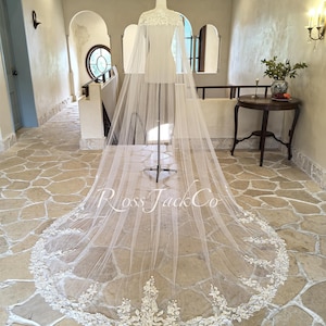 Wildflower Bridal Cape, Lace Flower Cape with Shoulders, Soft Tulle Custom Veil Cape, Cathedral Bridal Wedding Veil Cape