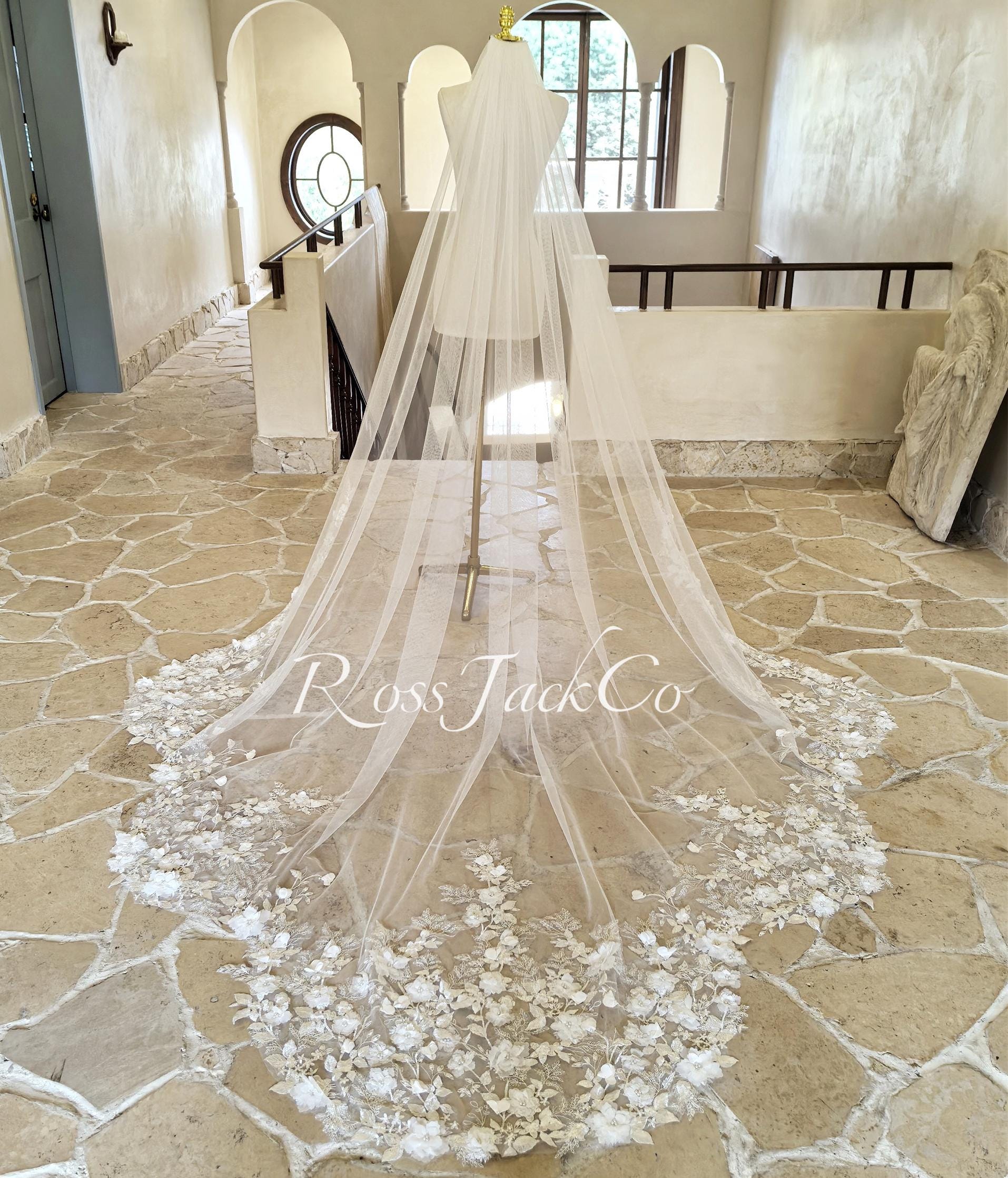 Ivory tulle wedding veil 36\