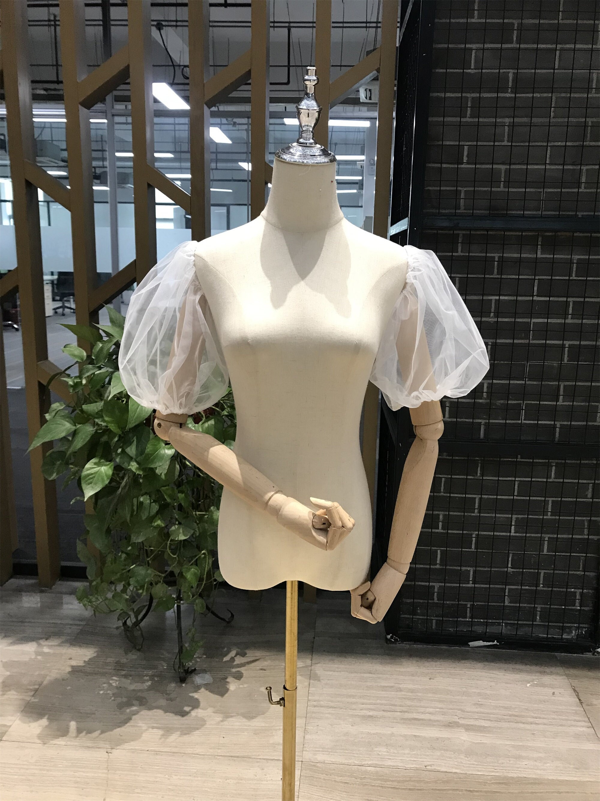 Tulle Puff Sleeves UK