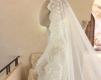 Luxury Beaded lace Mantilla Veil, Mantilla Wedding Veil With Beaded Appliques, Veil Mantilla Beading Flower