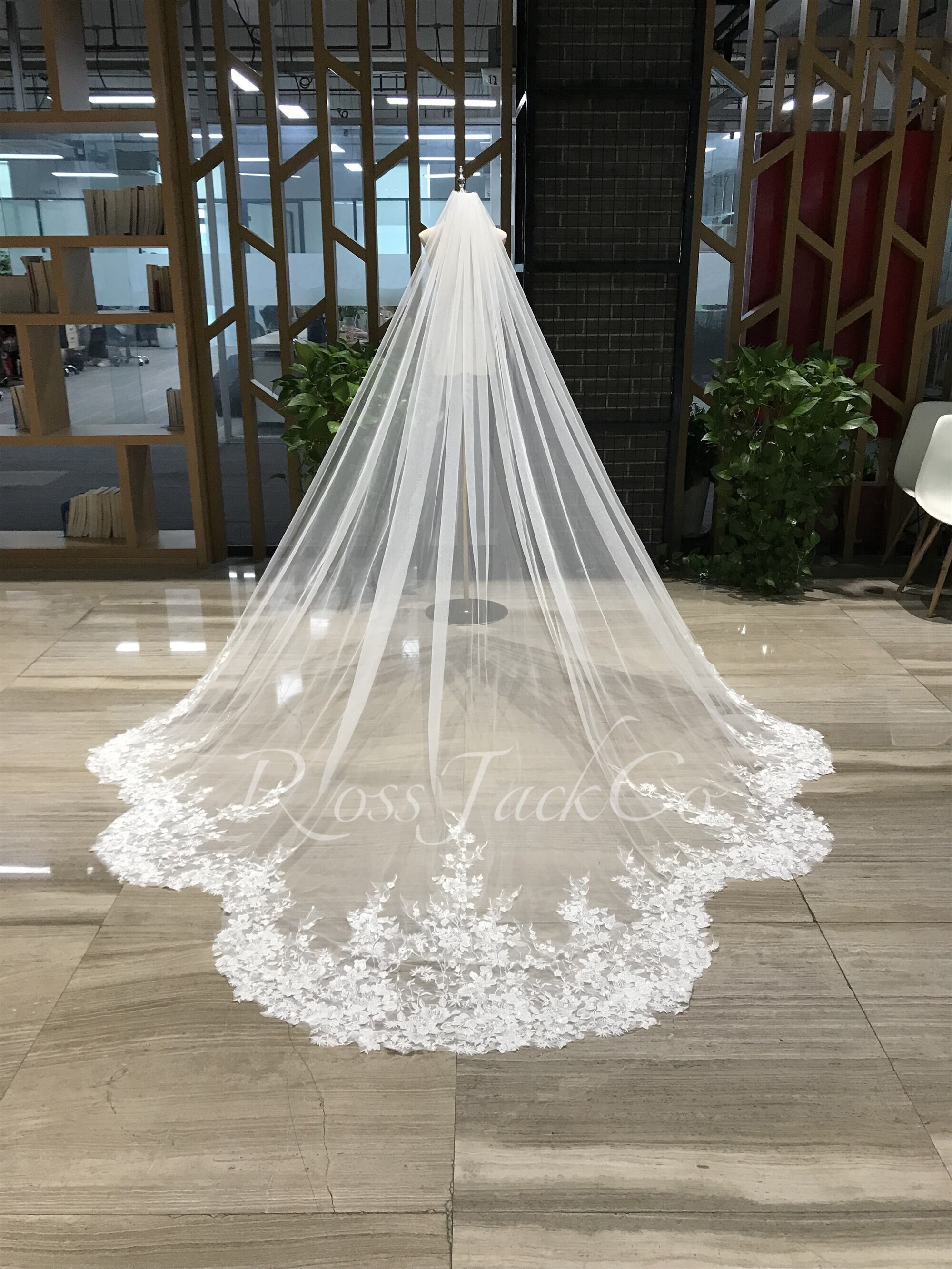 Mermaid Tail Beading Flower Bridal Veil Luxury Beading Flower Wedding Veil Ivory Soft Tulle Veil Royal Custom Bridal Veil Hand Made Veil