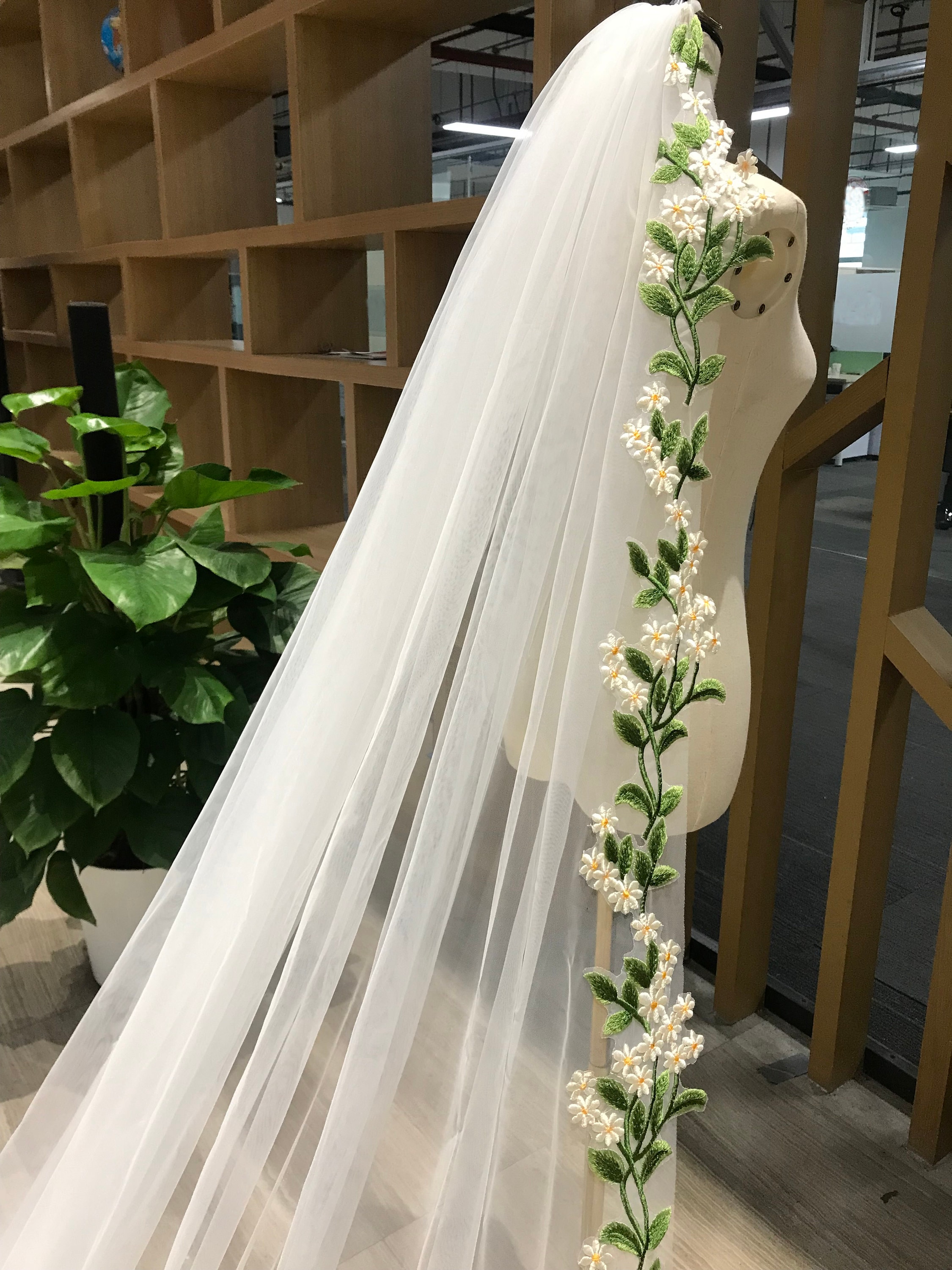 その他 FAIRY VEIL Fairy Bridal Veil New With Lovely Flower and Green Leaves
