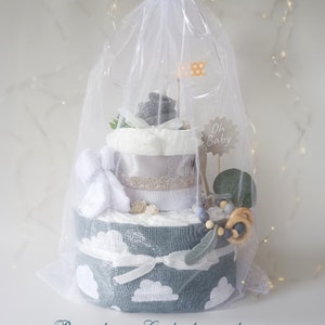 Gâteau de couches avec mousseline, neutre, chaussettes pour bébé, hochet en bois pour bébé, tissu éponge, cadeau de naissance/baby shower image 7