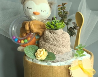 Diaper cake with muslin cloth, neutral, burp cloth, gift for birth / baby shower, mini diaper cake / baby rattle in owl design