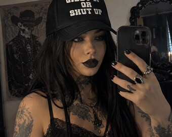 Giddy Up Trucker Hat in Black - Western Wear - Country - Rock n Roll - USA - Snapback Hat - Retro Trucker Hat