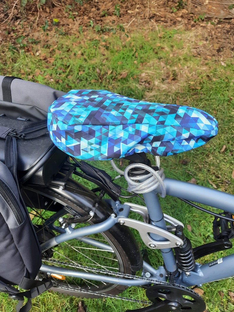 Warm, waterproof bike sleeves and saddle covers in blue tones image 7