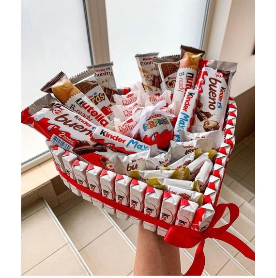 Box cadeau kinder -ferrero, cadeau Saint Valentin, cadeau personnalisé, cadeau des amoureux, box cadeau cœur, chocolat box, kinder box