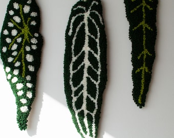 Anthurium Waroqueanum Wall Hanging | Tropical Botanical Mini Rug | Hand Tufted Rug | Punch Needle Desk Rug