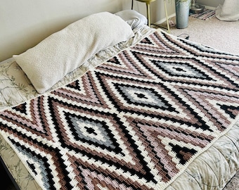The Avante: gehaakte zuidwestendeken, neutrale boho-deken, aards interieur