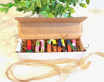 Pastelli, idee regalo personalizzate per bambini, divertimento, bomboniere, Crayola, nome del pastello, pastelli riciclati, regalo di Natale per bambini, regalo personalizzato per bambini