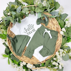 Gender Neutral coming home outfit, Forest green HELLO I'm new here outfit, grey baby outfit, newborn outfit, baby hospital outfit