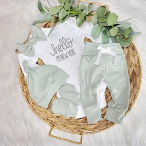 Gender Neutral coming home outfit, HELLO I'm new here, GREEN newborn set, premie outfit, Gender Neutral outfit, coming home outfit