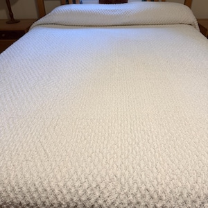 Vintage White Chenille Bedspread, Queen Size, Lattice Diamond Pattern, 100% Cotton, Made in USA