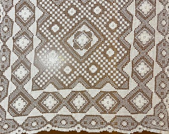 Square Lace Tablecloth, Vintage  – 33” White